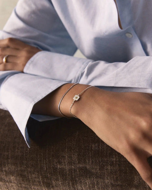 August Birthstone Slider Bracelet | Silver Plated/Peridot