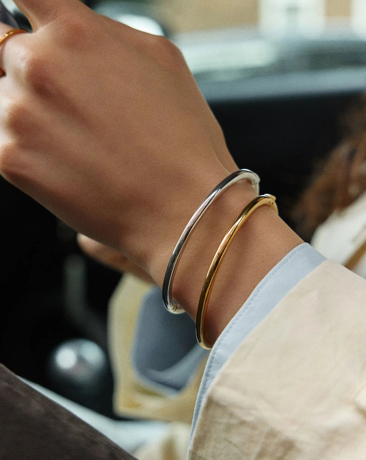 Classic Round Hinged Bangle | Platinum Plated