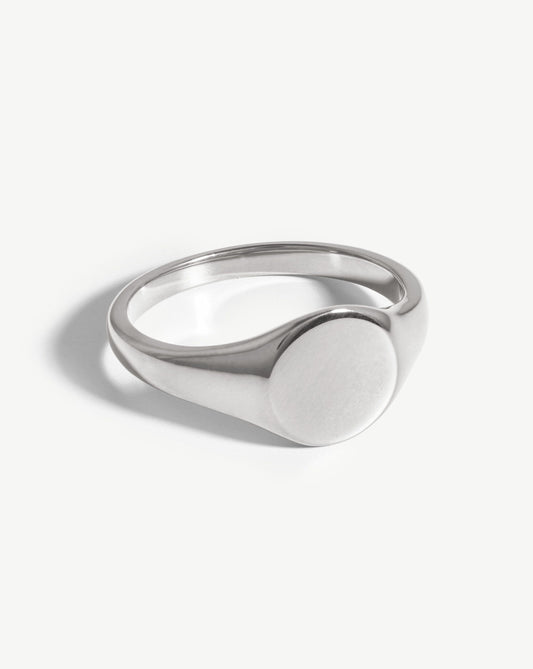 Engravable Round Signet Ring | Silver Plated