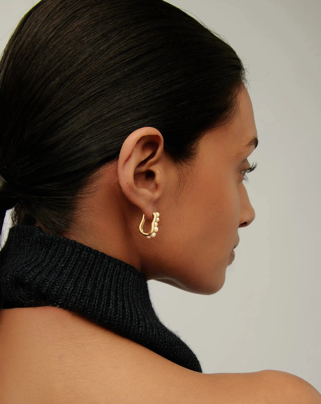 Pearl Wave Small Hoop Earrings | 18ct Gold Plated/Pearl