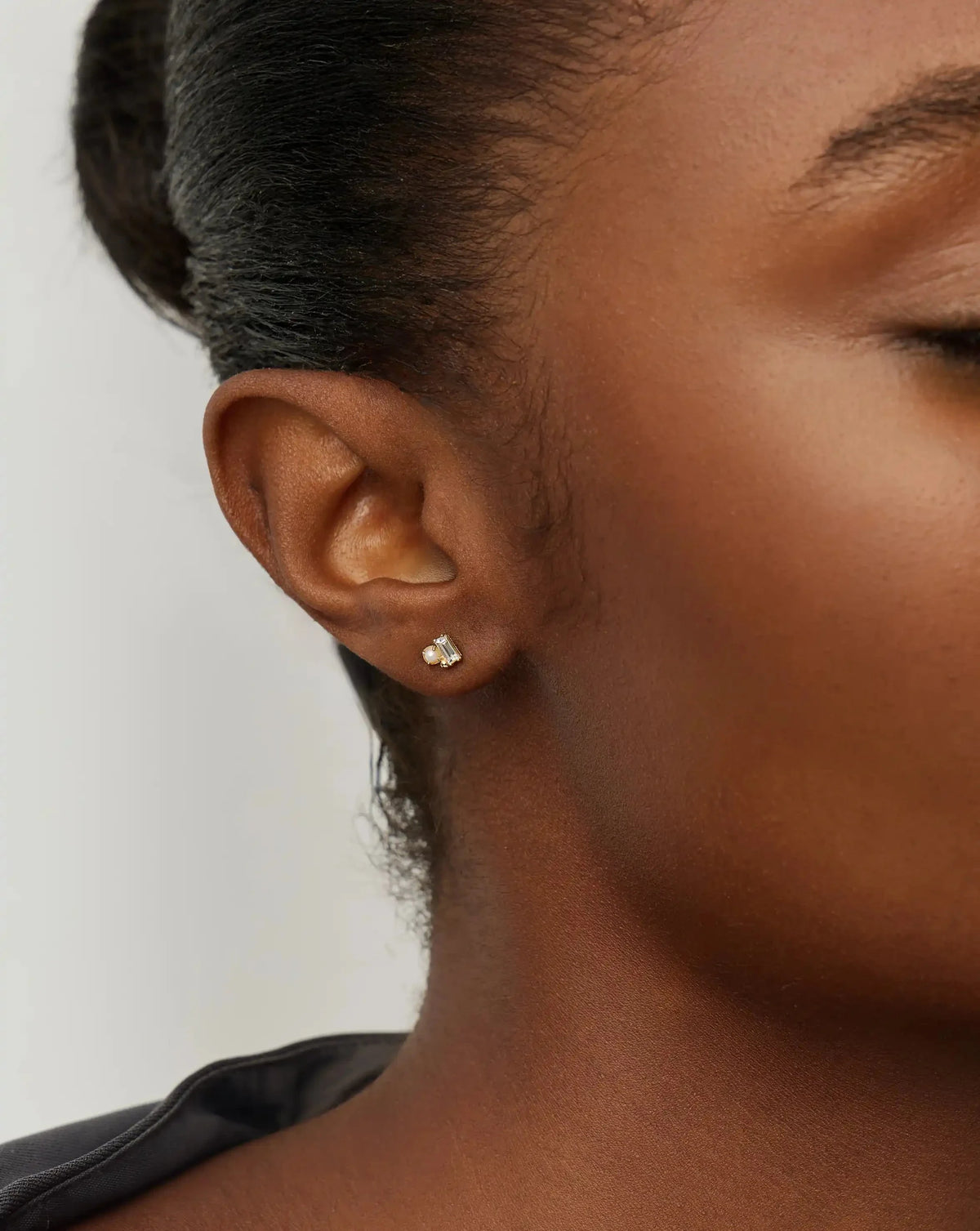 Solid Gold Diamond Pearl Stud Earrings | 9ct Solid Gold/Pearl
