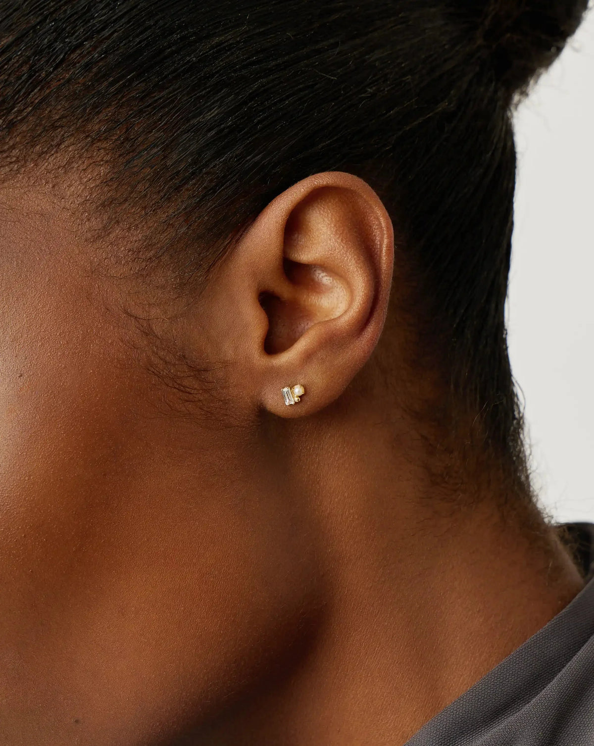 Solid Gold Diamond Pearl Stud Earrings | 9ct Solid Gold/Pearl